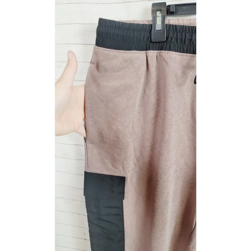THE NORTH FACE CARGO COORDINATING JOGGER IN DEEP TAUPE/NF BLACK, SZ MEDIUM